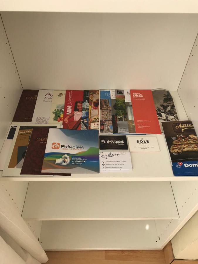 Apartamentos Centro Malaga Bagian luar foto